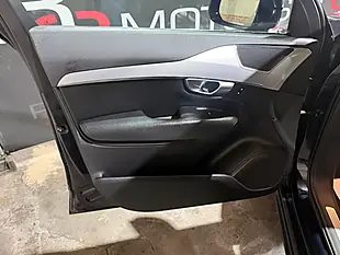 Used 2017 Volvo XC90 Momentum Blue - Interior and Exterior details 7