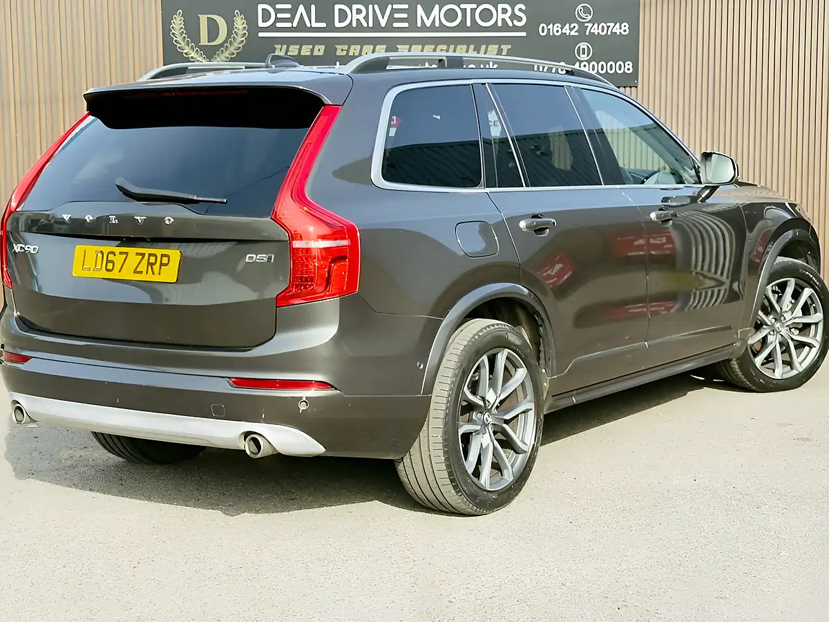 Used 2017 Volvo XC90 Momentum Pro Grey - Interior and Exterior details 8