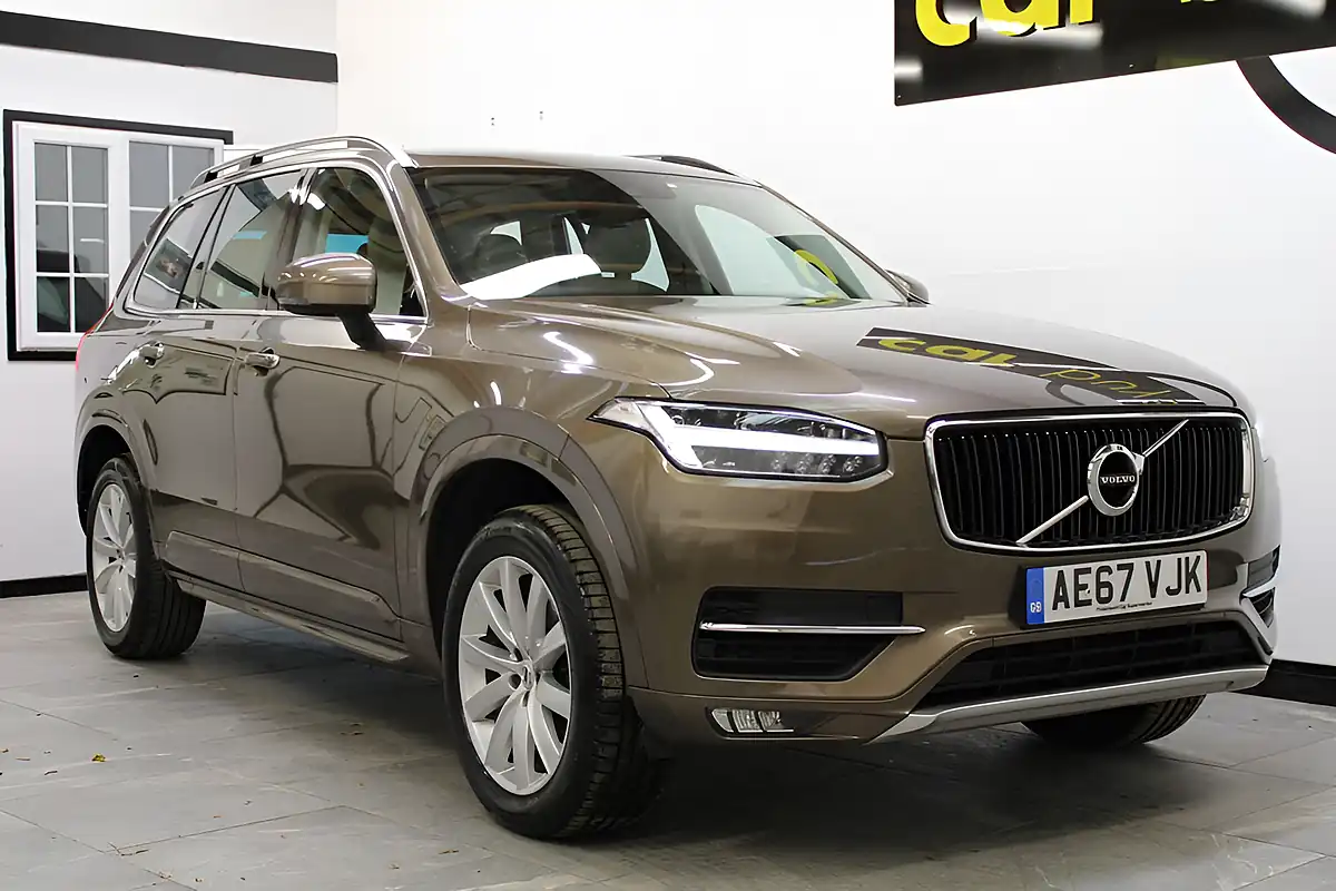 Used 2017 Volvo XC90 Momentum Pro Twilight Bronze - Interior and Exterior details 6