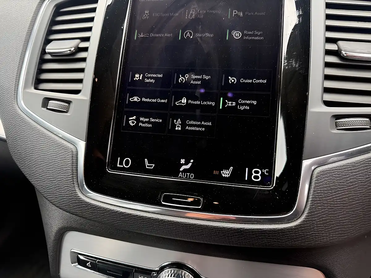 Used 2017 Volvo XC90 Momentum Silver - Interior and Exterior details 16