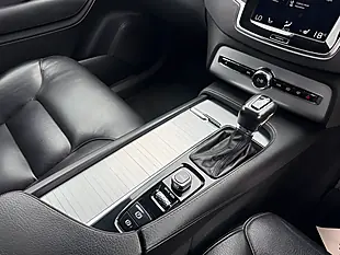 Used 2017 Volvo XC90 Momentum Silver - Interior and Exterior details 17