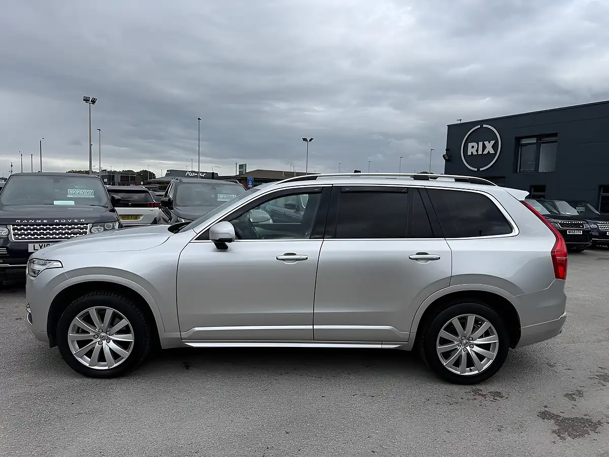Used 2017 Volvo XC90 Momentum Silver - Interior and Exterior details 3