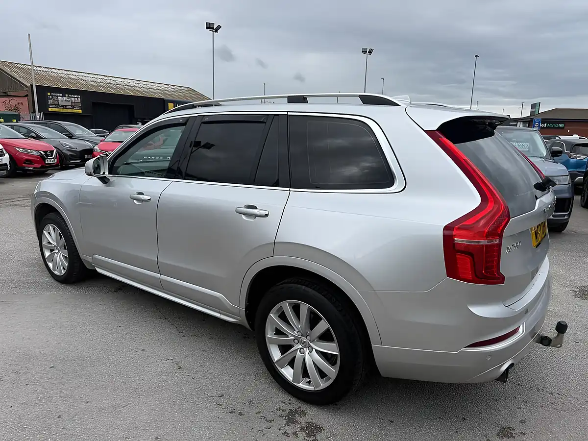 Used 2017 Volvo XC90 Momentum Silver - Interior and Exterior details 4