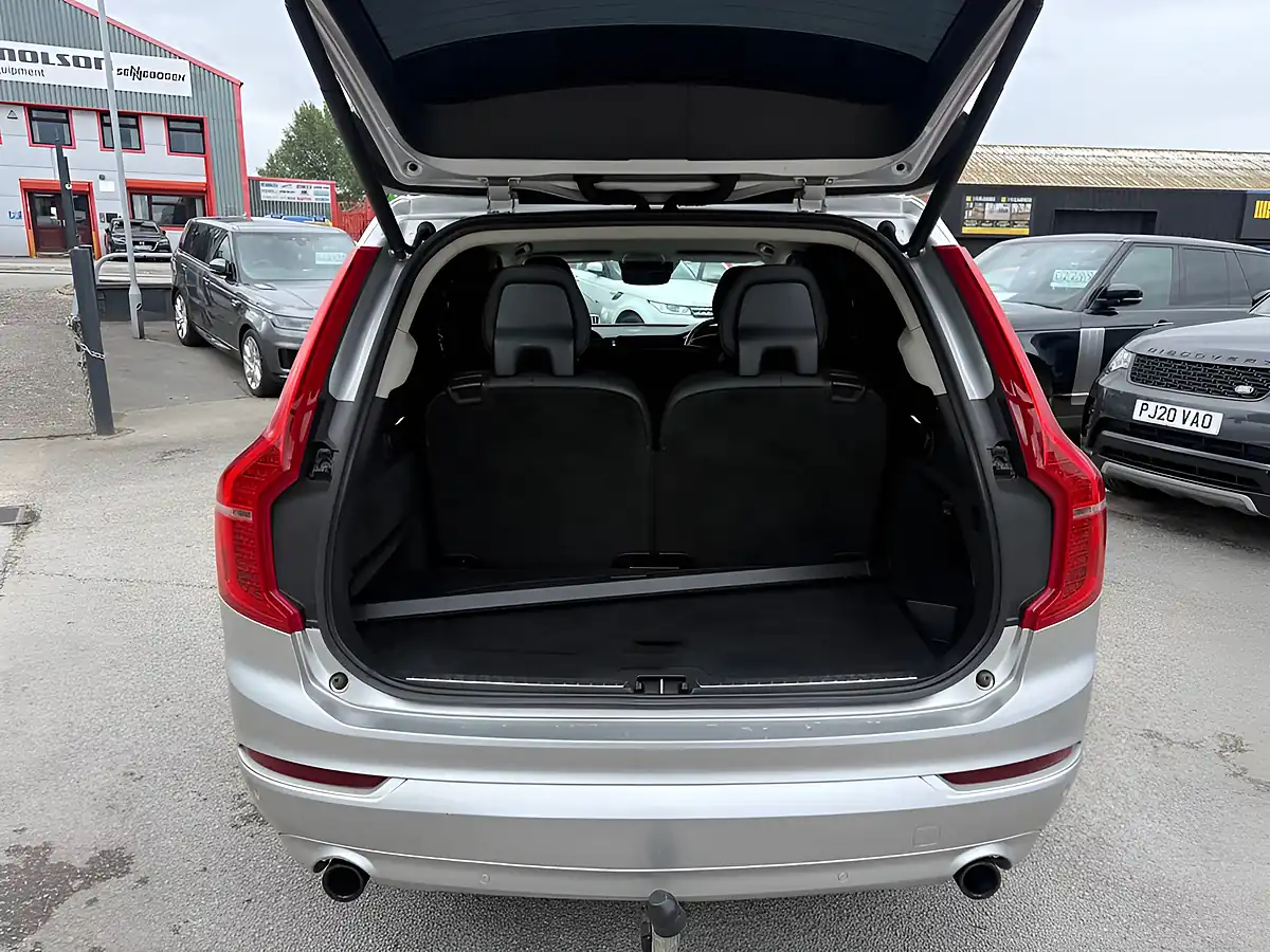 Used 2017 Volvo XC90 Momentum Silver - Interior and Exterior details 7