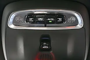 Used 2017 Volvo XC90 R-Design Pro Bursting Blue - Interior and Exterior details 17