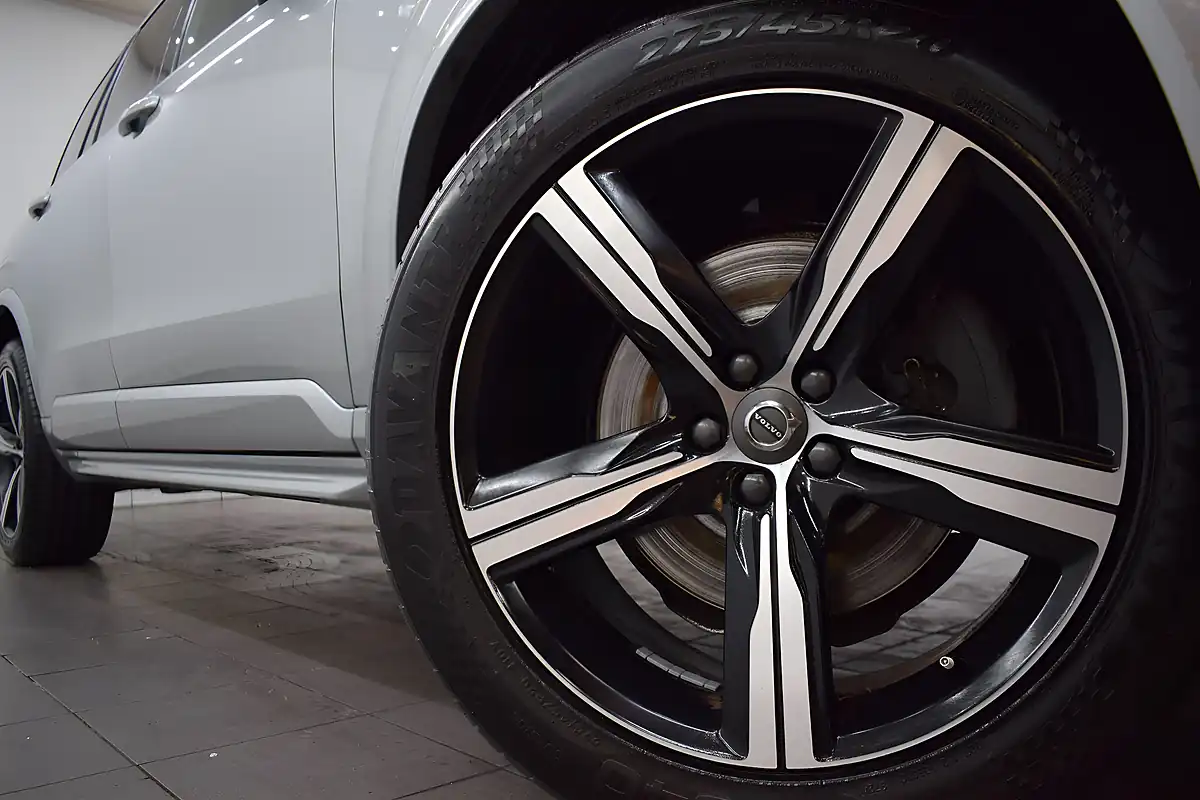 Used 2017 Volvo XC90 R-Design Pro Silver - Interior and Exterior details 11
