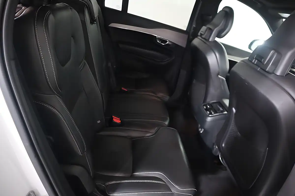 Used 2017 Volvo XC90 R-Design Pro White - Interior and Exterior details 11