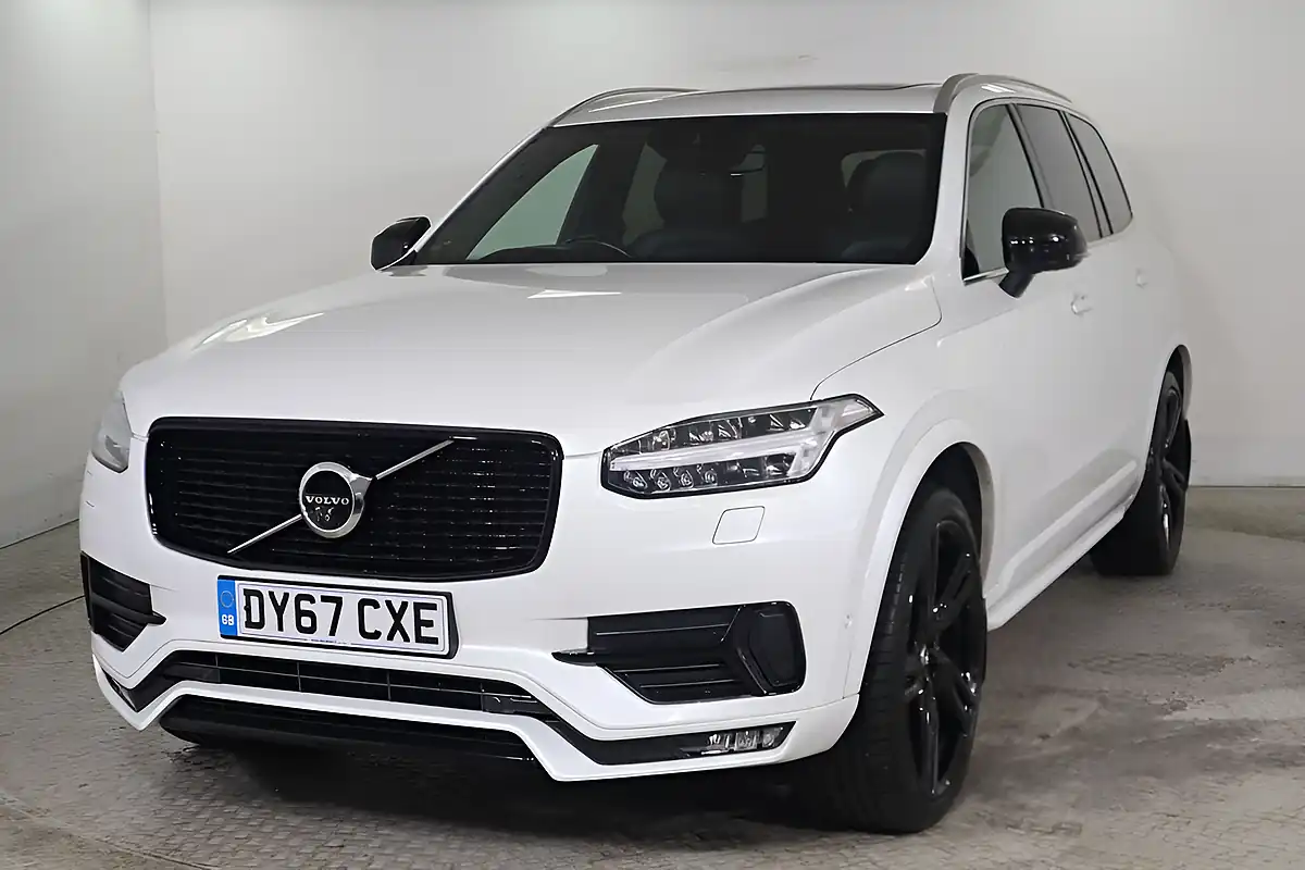 Used 2017 Volvo XC90 R-Design Pro White - Interior and Exterior details 3