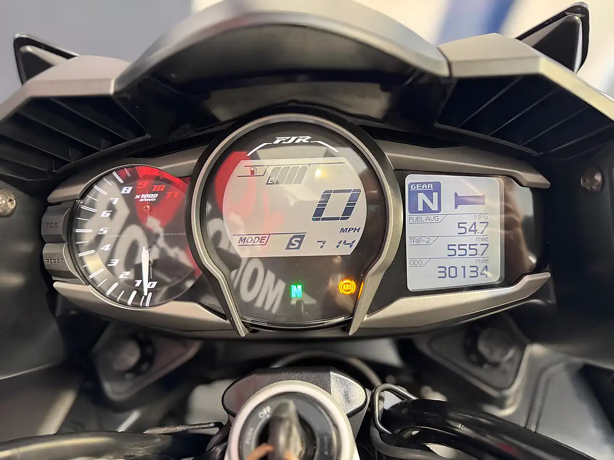Used 2017 Yamaha FJR1300 - Interior and Exterior details 14