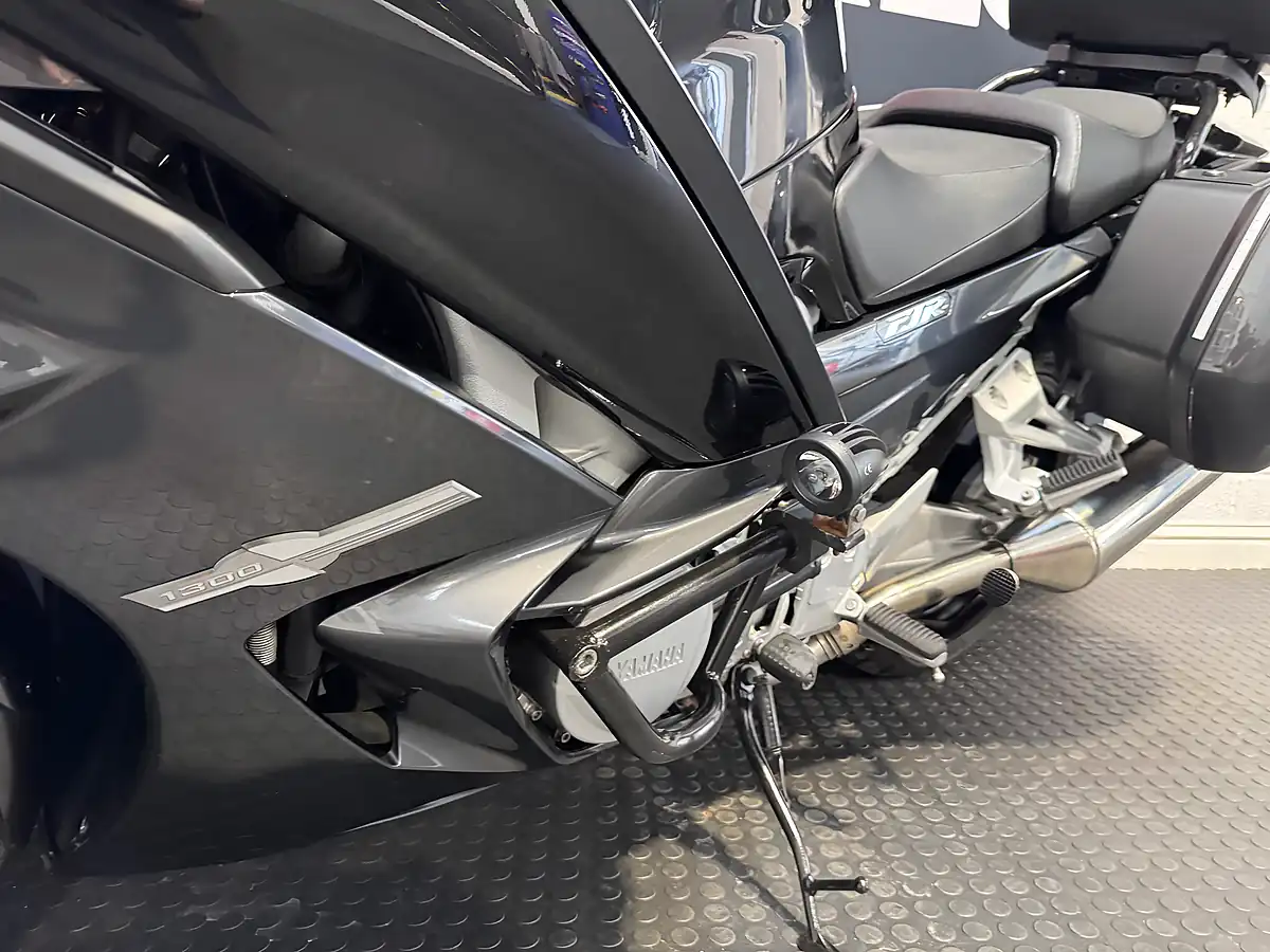 Used 2017 Yamaha FJR1300 - Interior and Exterior details 17