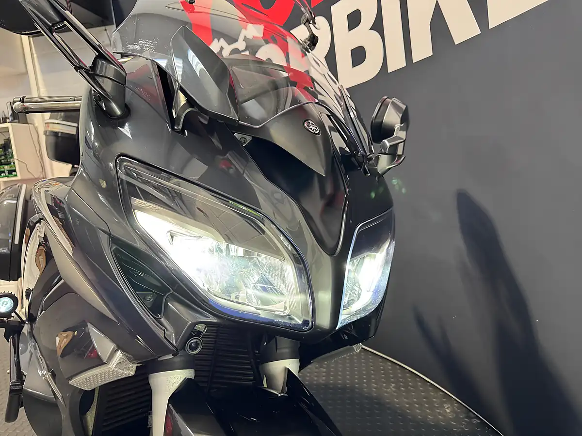 Used 2017 Yamaha FJR1300 - Interior and Exterior details 8
