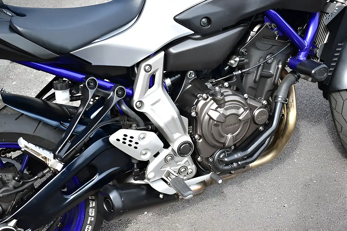 Used 2017 Yamaha MT-07 Silver - Interior and Exterior details 19