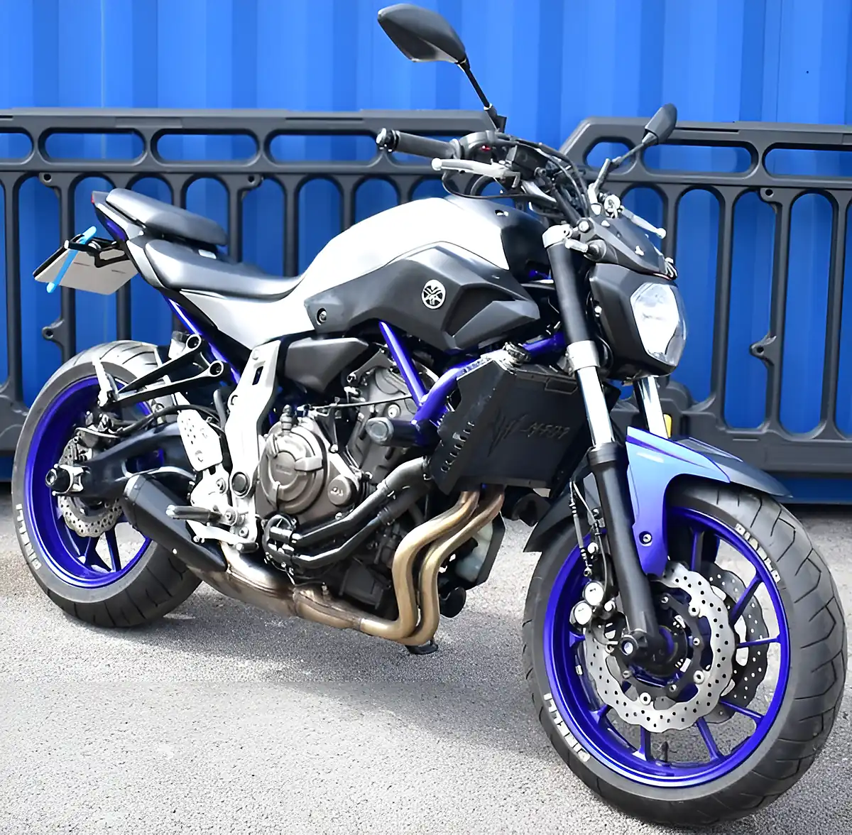 Used 2017 Yamaha MT-07 Silver - Interior and Exterior details 2