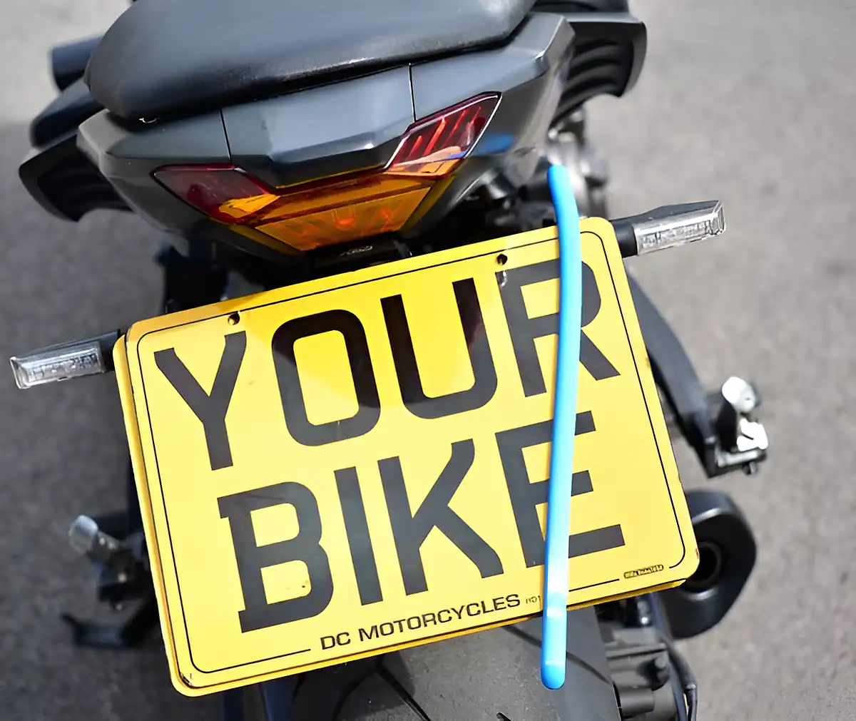 Used 2017 Yamaha MT-07 Silver - Interior and Exterior details 20