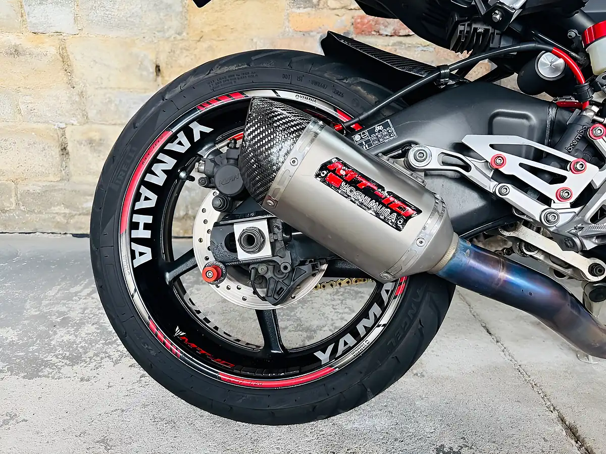 Used 2017 Yamaha MT-10 Abs Black - Interior and Exterior details 10