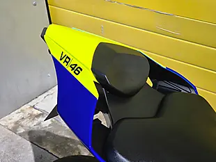 Used 2017 Yamaha R1 Gytr Rossi Replica Blue - Interior and Exterior details 13