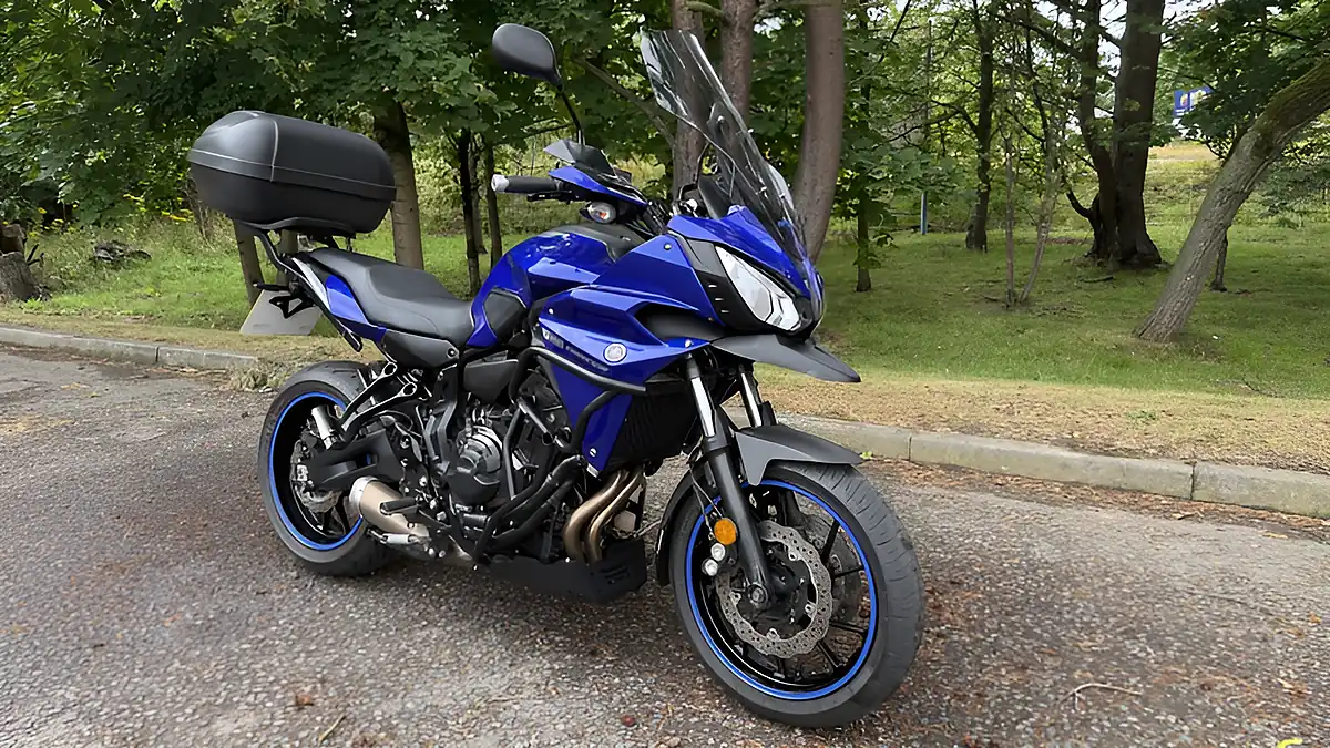Used 2017 Yamaha Tracer Blue - Interior and Exterior details 3
