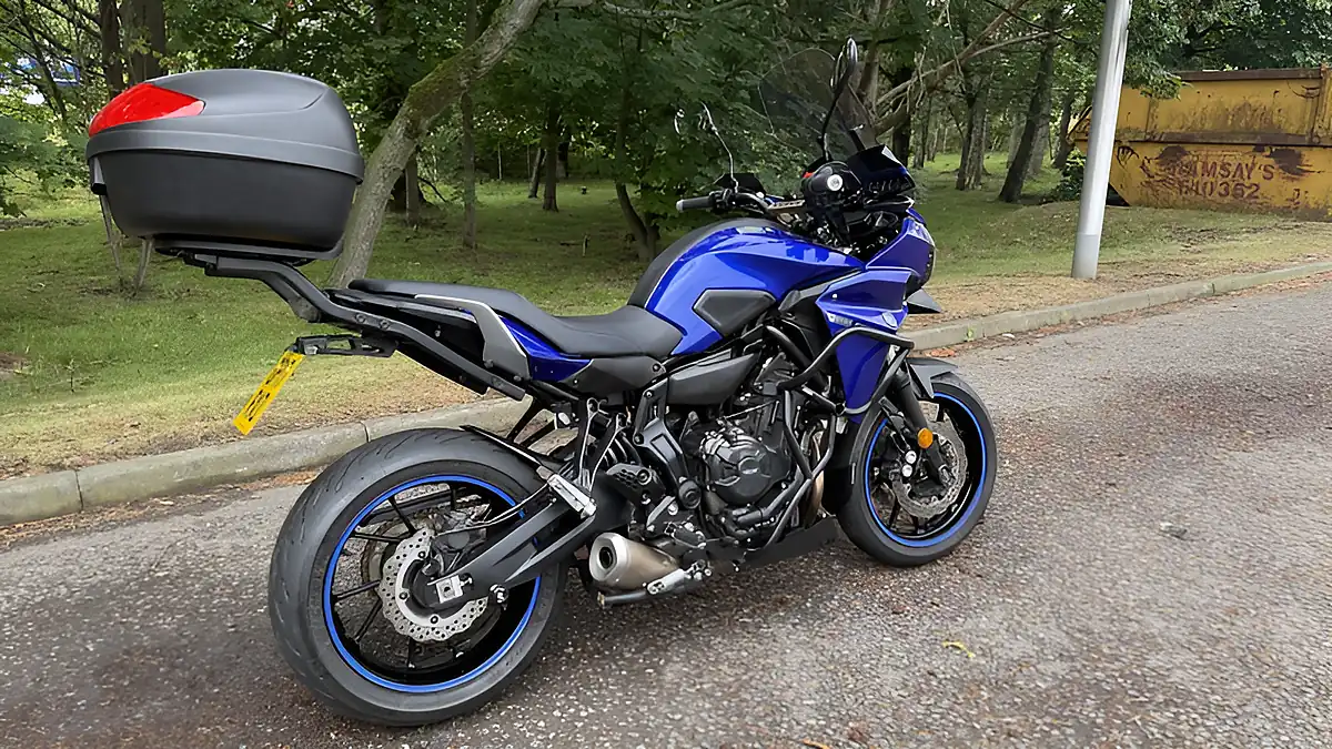 Used 2017 Yamaha Tracer Blue - Interior and Exterior details 4