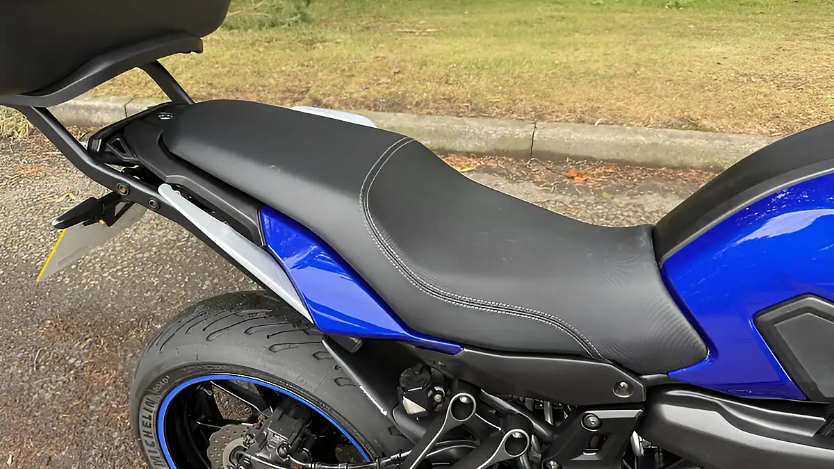 Used 2017 Yamaha Tracer Blue - Interior and Exterior details 9