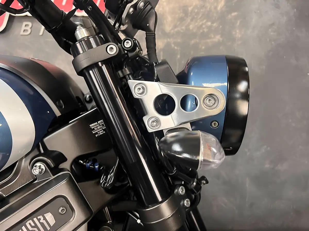 Used 2017 Yamaha XSR900 Sport Heritage Blue - Interior and Exterior details 16
