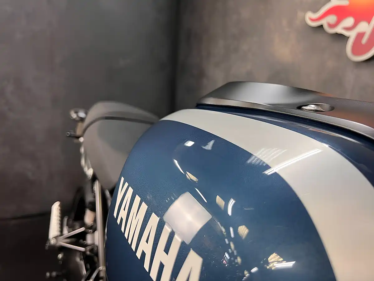 Used 2017 Yamaha XSR900 Sport Heritage Blue - Interior and Exterior details 20