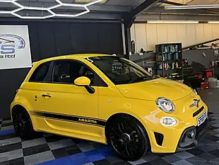Used 2018 Abarth 595 Modena Yellow - Interior and Exterior details 11