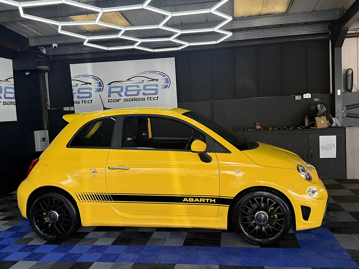 Used 2018 Abarth 595 Modena Yellow - Interior and Exterior details 3