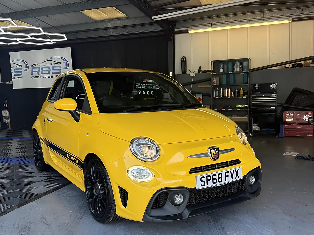 Used 2018 Abarth 595 Modena Yellow - Interior and Exterior details 9