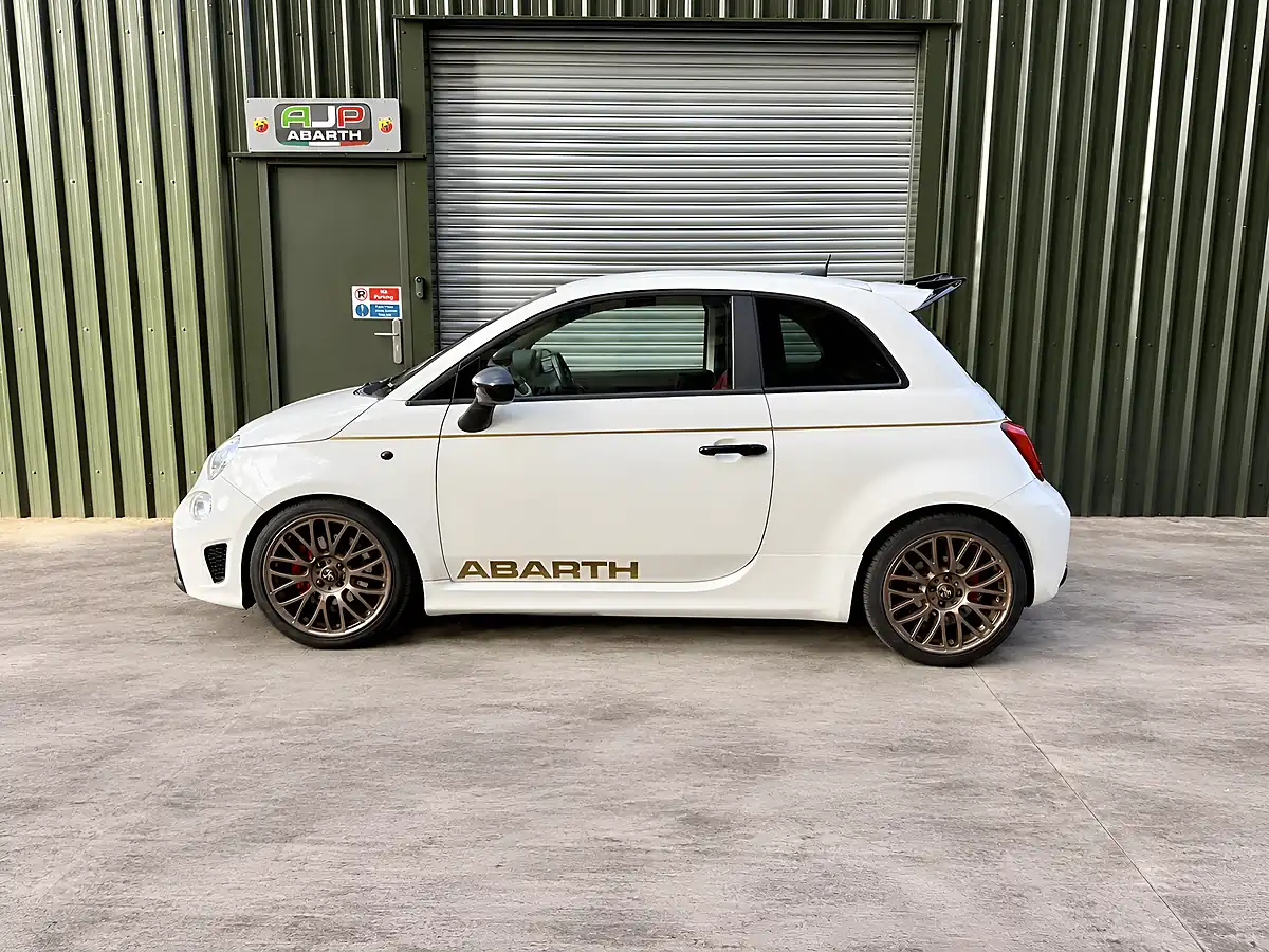 Used 2018 Abarth 595 White - Interior and Exterior details 4