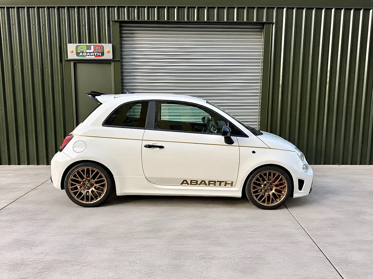 Used 2018 Abarth 595 White - Interior and Exterior details 5