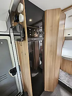 Used 2018 Adria Sunliving S70 Sc - Interior and Exterior details 11