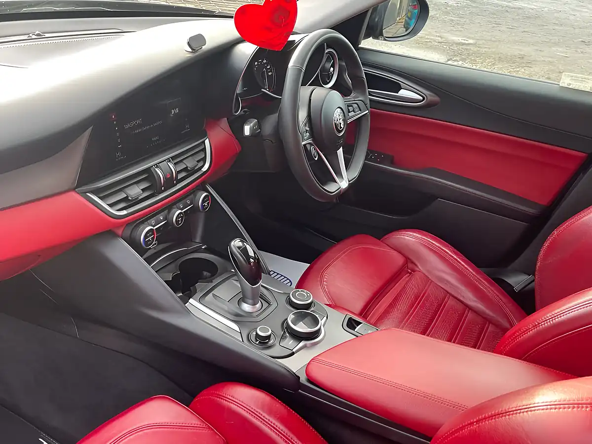 Used 2018 Alfa Romeo Giulia Speciale Black - Interior and Exterior details 14