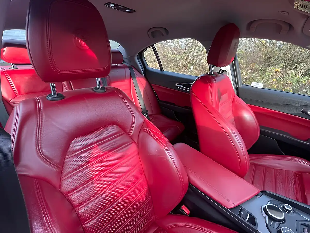 Used 2018 Alfa Romeo Giulia Speciale Black - Interior and Exterior details 4