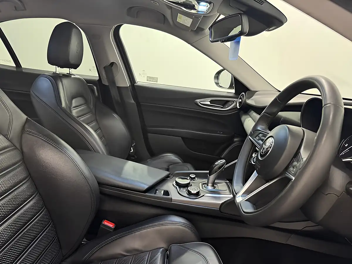 Used 2018 Alfa Romeo Giulia Speciale Grey - Interior and Exterior details 10