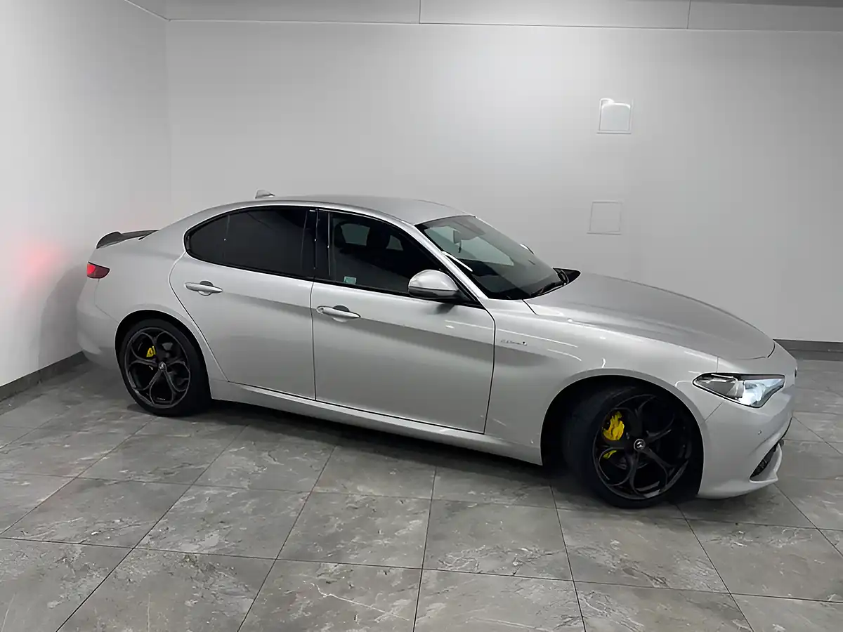 Used 2018 Alfa Romeo Giulia Speciale Grey - Interior and Exterior details 2