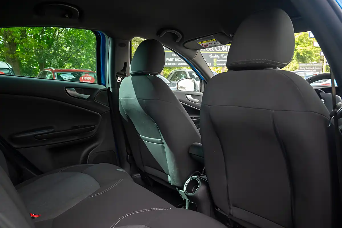 Used 2018 Alfa Romeo Giulietta Sport Cobalto Blue - Interior and Exterior details 13
