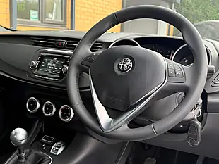 Used 2018 Alfa Romeo Giulietta Sport Grey - Interior and Exterior details 15