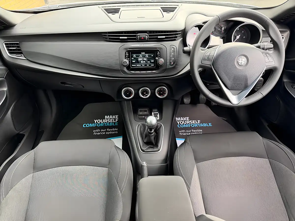 Used 2018 Alfa Romeo Giulietta Sport Grey - Interior and Exterior details 16