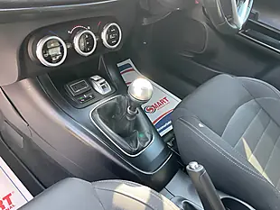 Used 2018 Alfa Romeo Giulietta Tecnica Etna Black - Interior and Exterior details 17