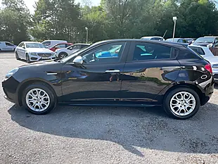 Used 2018 Alfa Romeo Giulietta Tecnica Etna Black - Interior and Exterior details 5