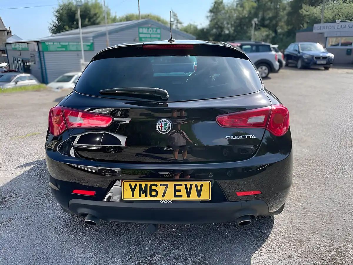 Used 2018 Alfa Romeo Giulietta Tecnica Etna Black - Interior and Exterior details 7