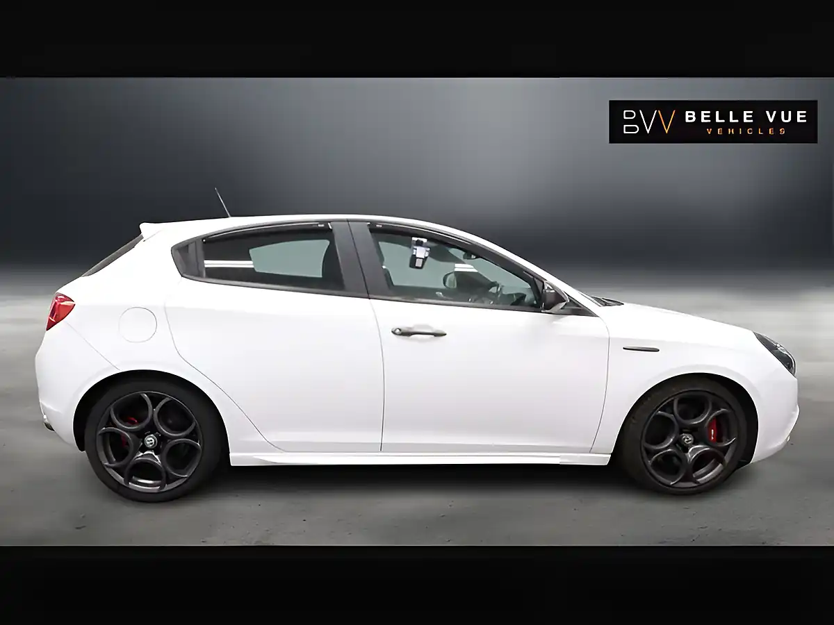 Used 2018 Alfa Romeo Giulietta Veloce Alfa White - Interior and Exterior details 2