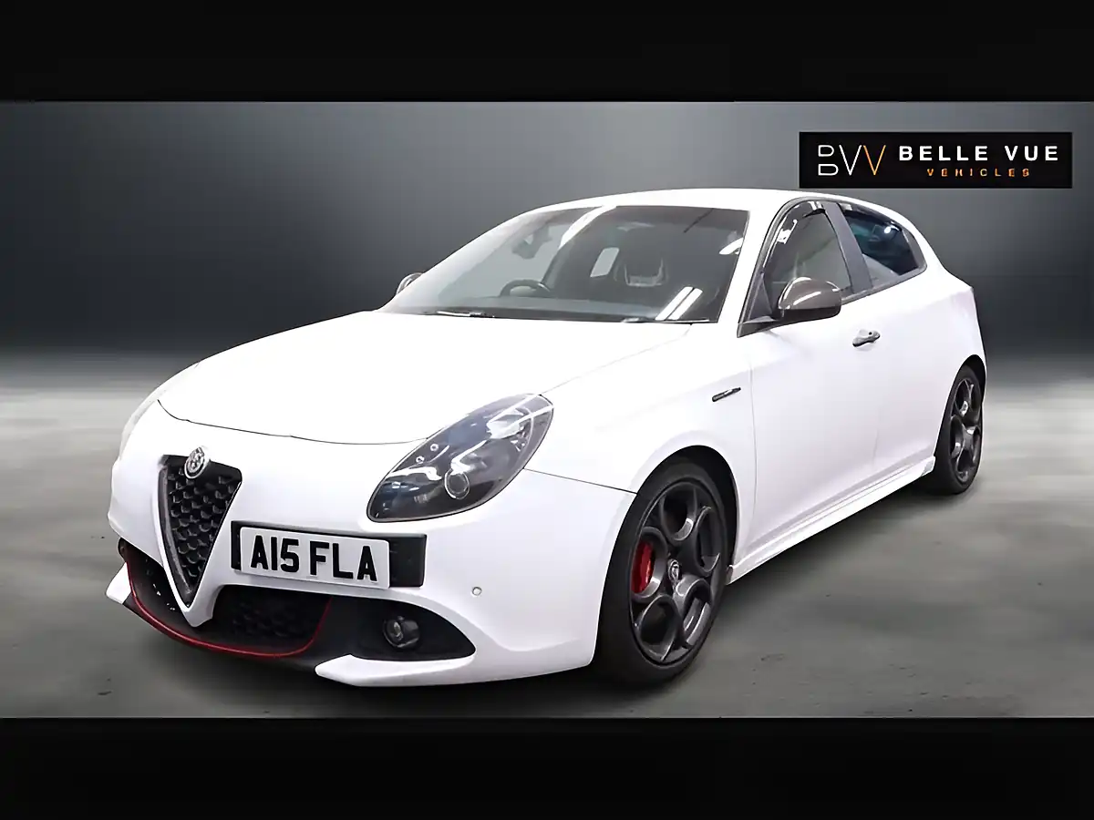 Used 2018 Alfa Romeo Giulietta Veloce Alfa White - Interior and Exterior details 8