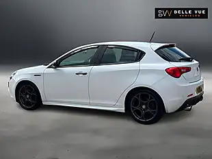Used 2018 Alfa Romeo Giulietta Veloce Alfa White - Interior and Exterior details 11