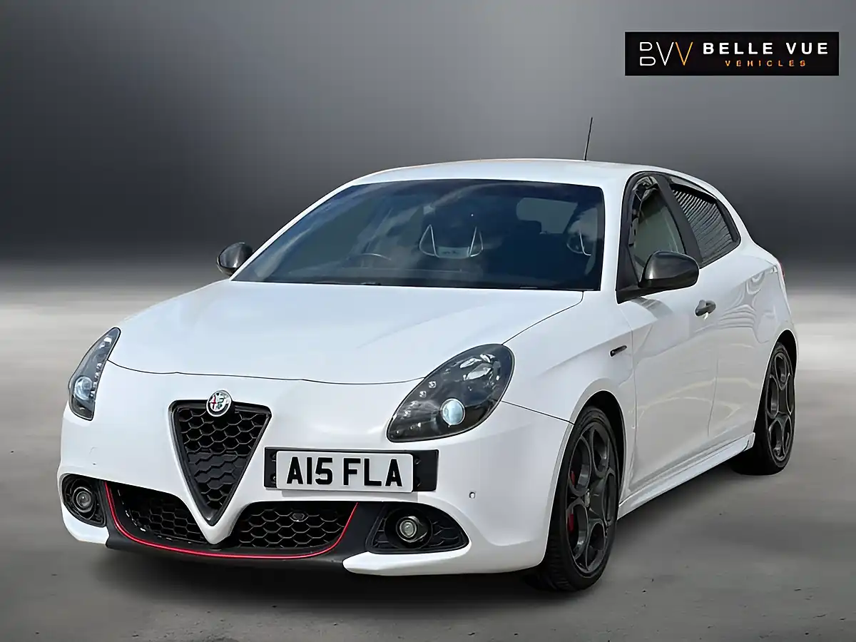 Used 2018 Alfa Romeo Giulietta Veloce Alfa White - Interior and Exterior details 15
