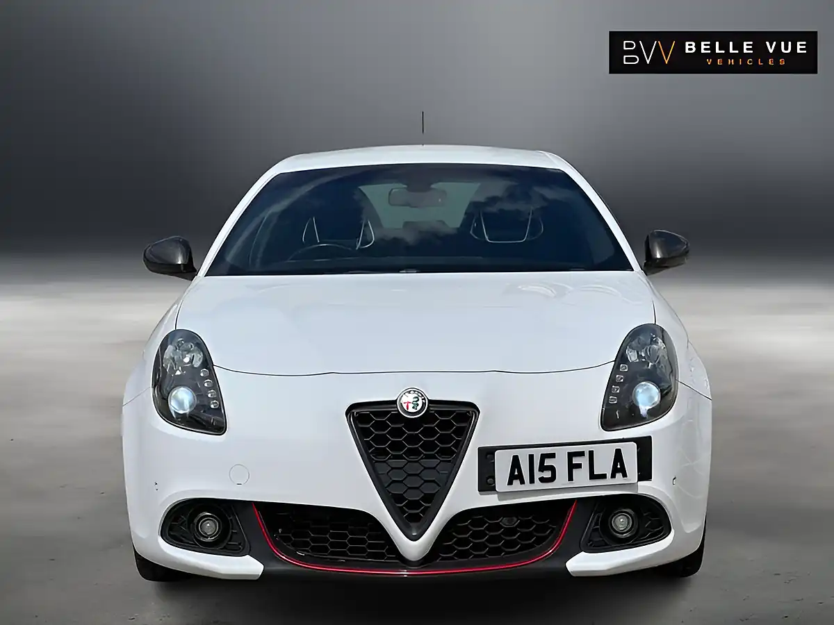 Used 2018 Alfa Romeo Giulietta Veloce Alfa White - Interior and Exterior details 16