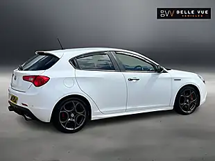 Used 2018 Alfa Romeo Giulietta Veloce Alfa White - Interior and Exterior details 5