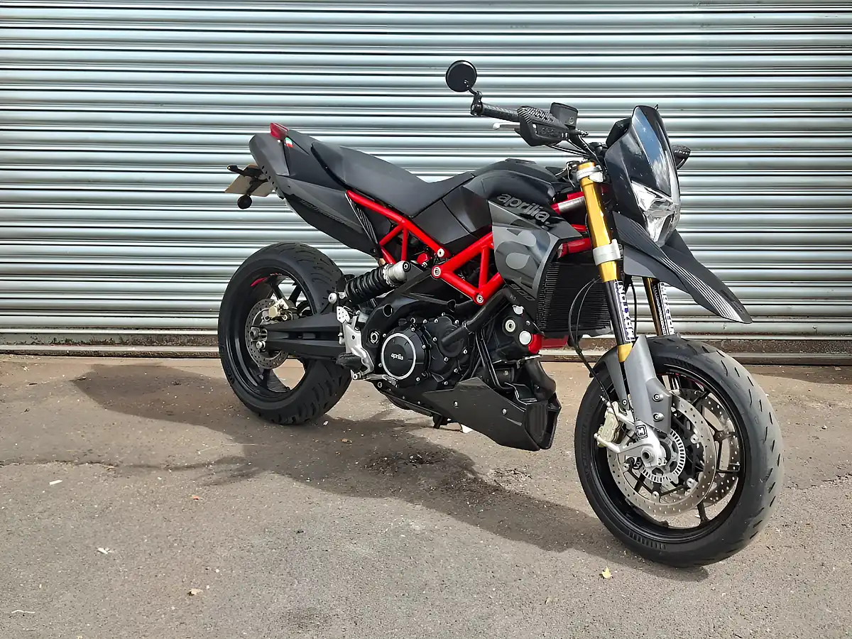 Used 2018 Aprilia Dorsoduro Silver - Front View