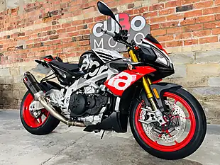 Used 2018 Aprilia Tuono 1100 V4 Factory Silver - Interior and Exterior details 3