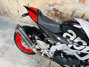 Used 2018 Aprilia Tuono 1100 V4 Factory Silver - Interior and Exterior details 9